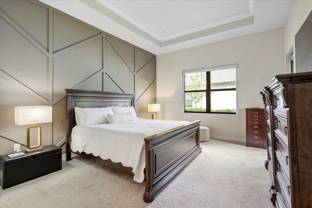 Image 9 of property listing at 8318 W Blue Spring Drive, Parkland, FL 33067