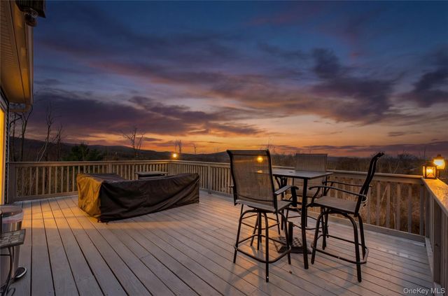 24 Sebastian Court, Hopewell Junction, NY 12533