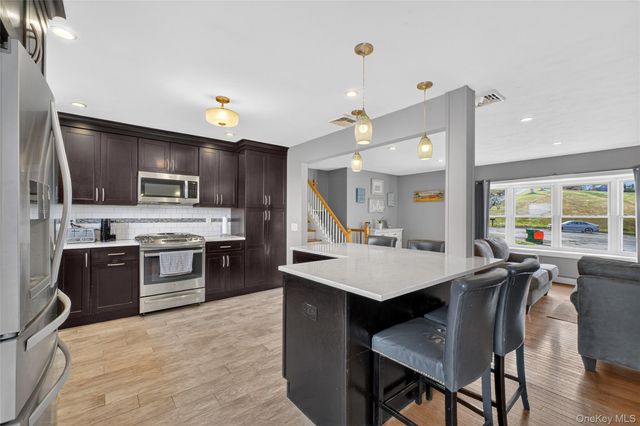 24 Sebastian Court, Hopewell Junction, NY 12533