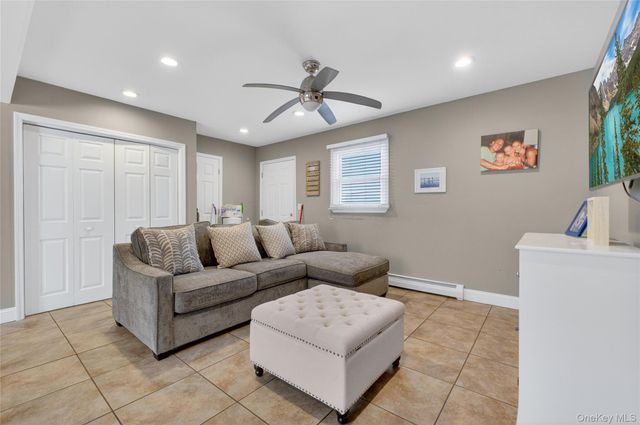 24 Sebastian Court, Hopewell Junction, NY 12533