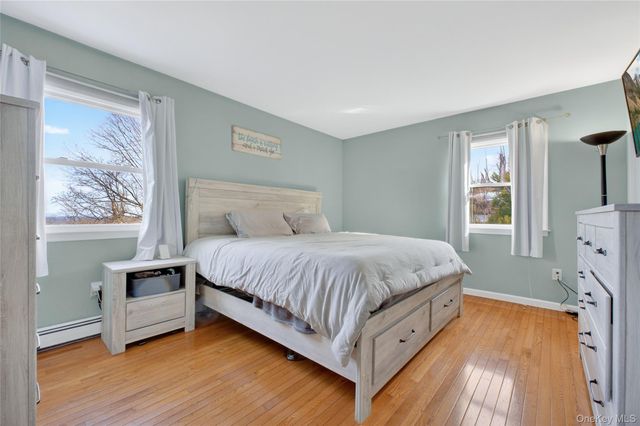 24 Sebastian Court, Hopewell Junction, NY 12533