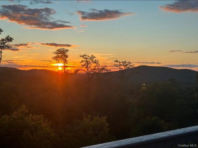 24 Sebastian Court, Hopewell Junction, NY 12533