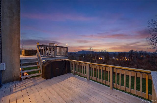 24 Sebastian Court, Hopewell Junction, NY 12533