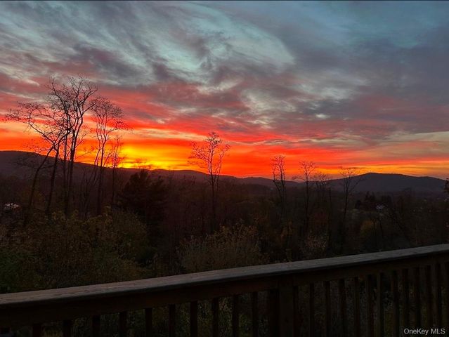 24 Sebastian Court, Hopewell Junction, NY 12533