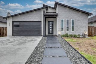 2610 Lady Andrea Dr, Corpus Christi, TX 78415