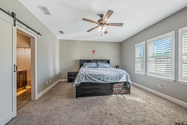 15447 Anna Ln, Lindale, TX 75771