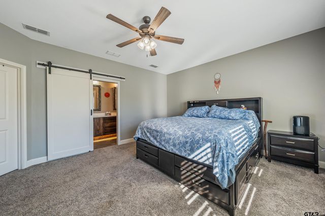 15447 Anna Ln, Lindale, TX 75771