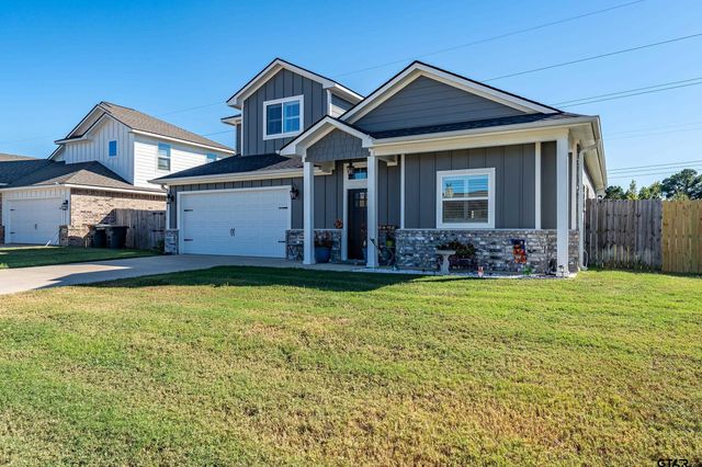 15447 Anna Ln, Lindale, TX 75771