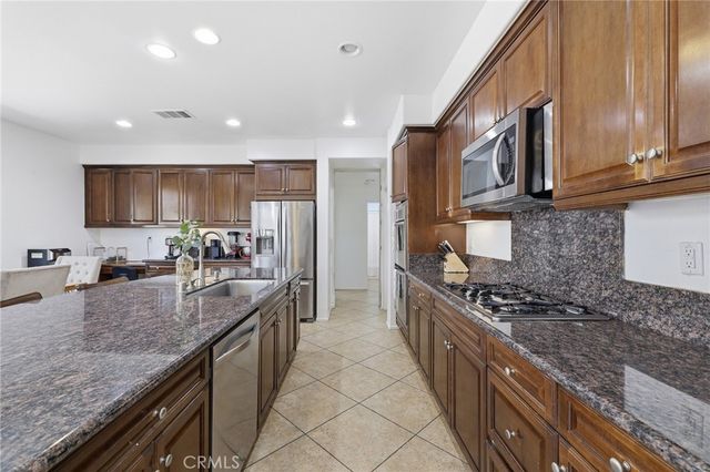 44106 Raven ln, Lancaster, CA 93536