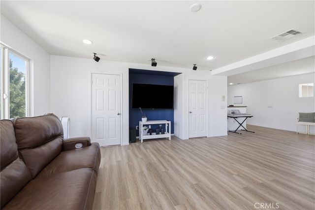 44106 Raven ln, Lancaster, CA 93536