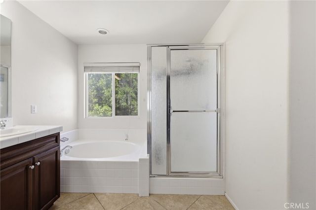 44106 Raven ln, Lancaster, CA 93536