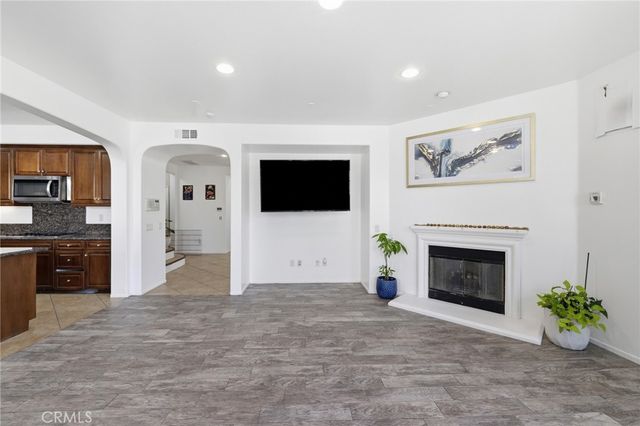 44106 Raven ln, Lancaster, CA 93536