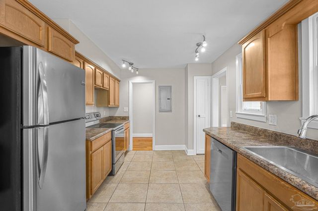 830 Moreno St, Pensacola, FL 32501