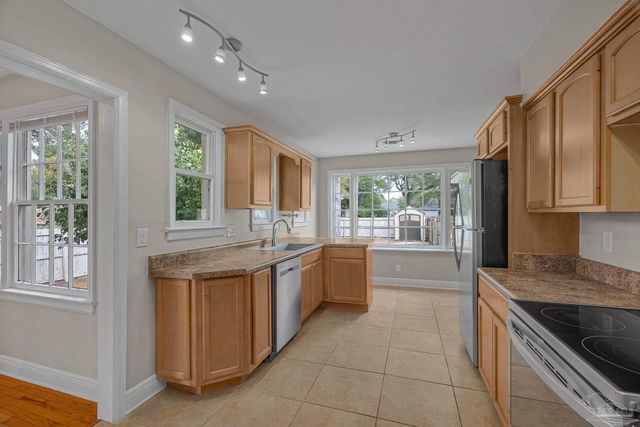 830 Moreno St, Pensacola, FL 32501