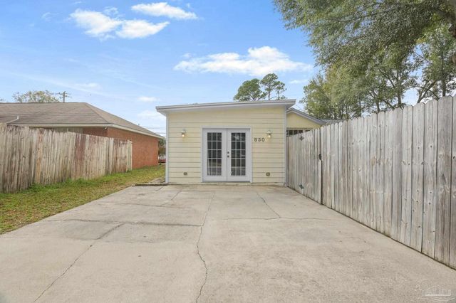 830 Moreno St, Pensacola, FL 32501