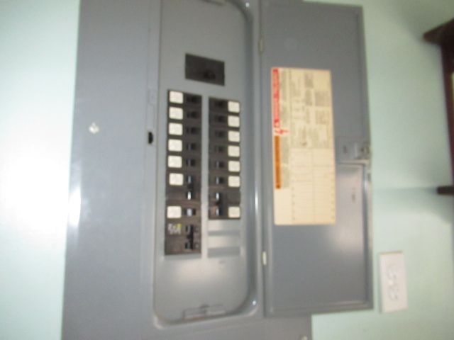 1208 Marshall Avenue, Paris, IL 61944