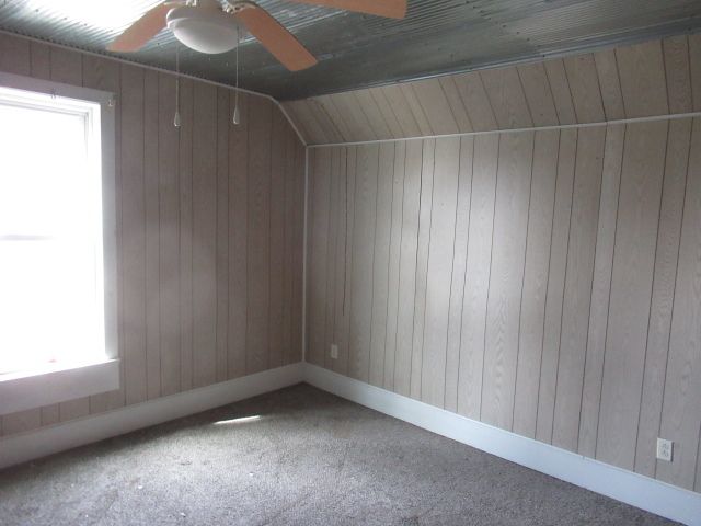 1208 Marshall Avenue, Paris, IL 61944