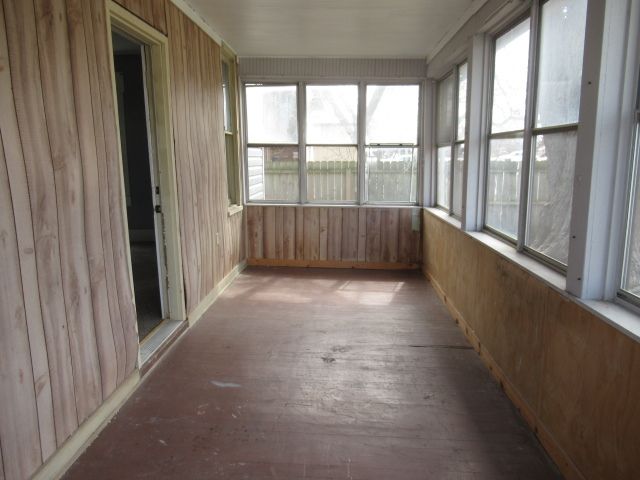 1208 Marshall Avenue, Paris, IL 61944