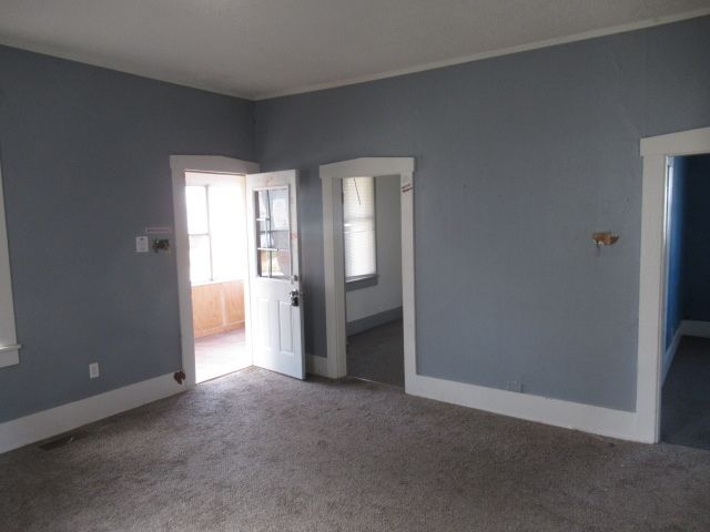 1208 Marshall Avenue, Paris, IL 61944