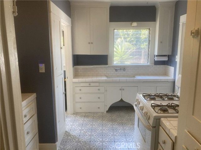 367 Loma, Long Beach, CA 90814