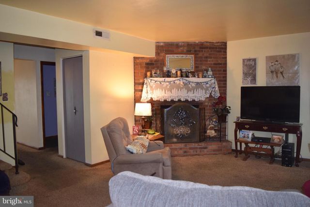 72 SALEM RD, Schwenksville, PA 19473