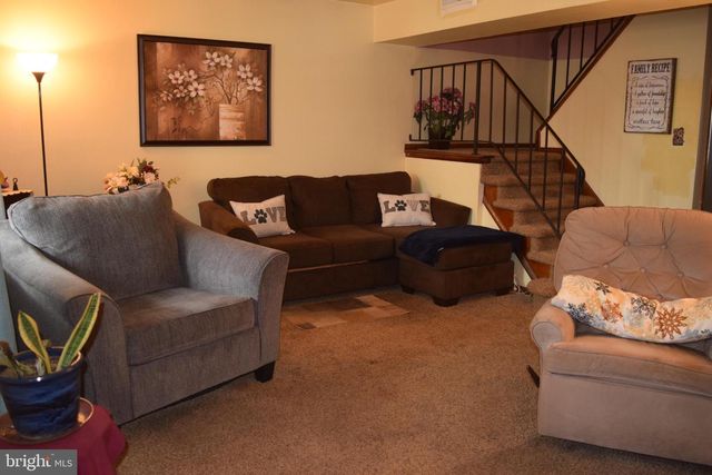 72 SALEM RD, Schwenksville, PA 19473