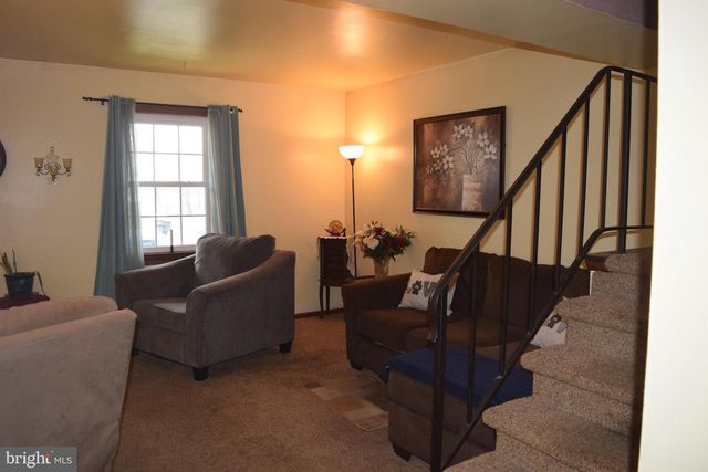 72 SALEM RD, Schwenksville, PA 19473