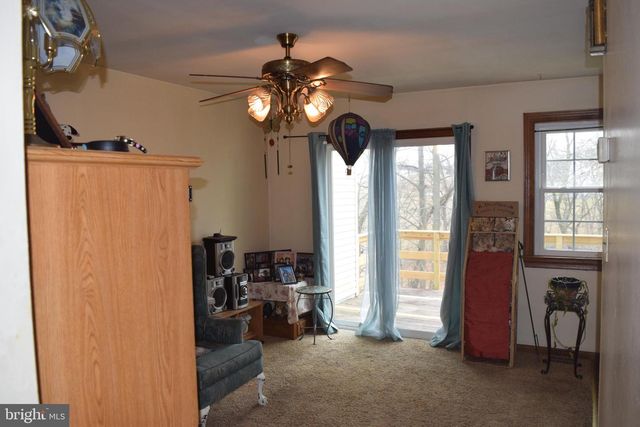 72 SALEM RD, Schwenksville, PA 19473