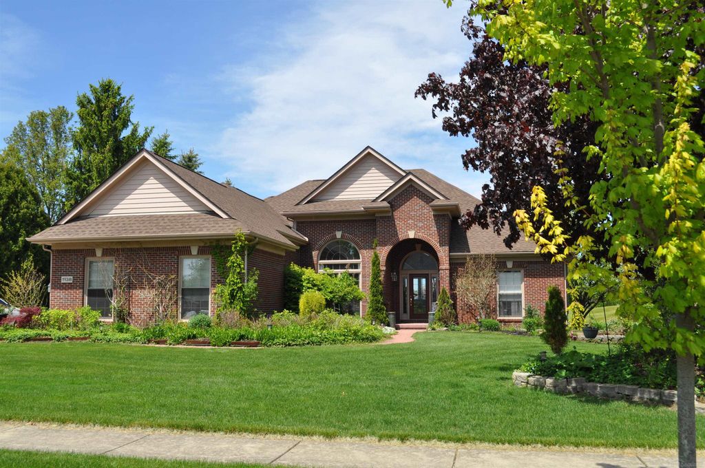 1138 Saint Andrews Avenue, Highland Twp, MI 48357