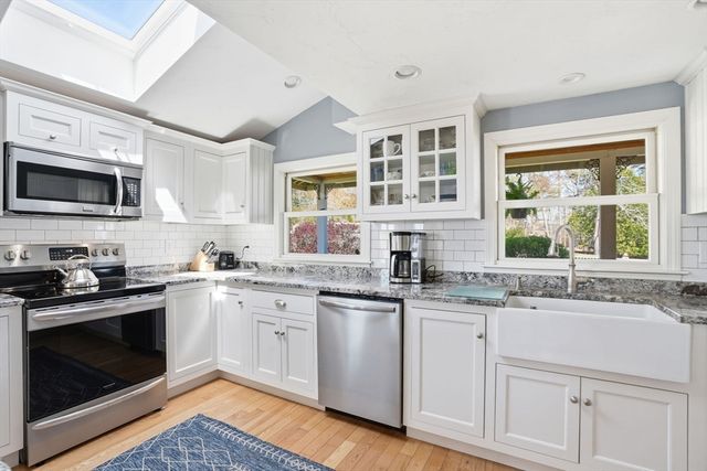 91 Phillips Rd, Pembroke, MA 02359