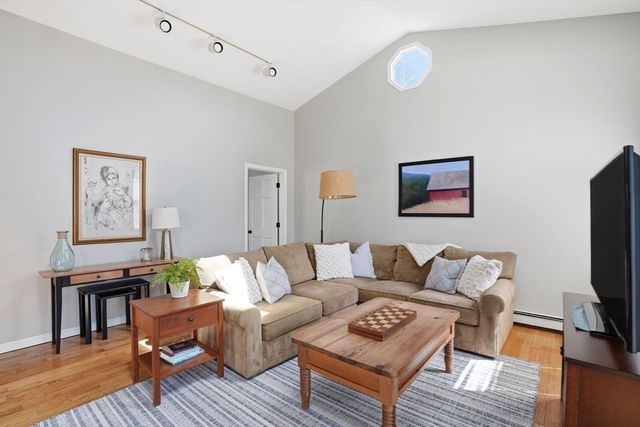 91 Phillips Rd, Pembroke, MA 02359