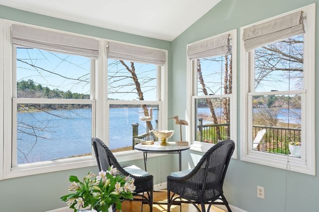 91 Phillips Rd, Pembroke, MA 02359