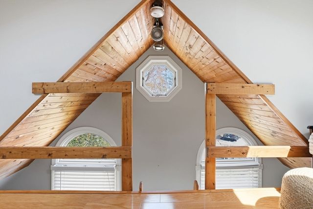 91 Phillips Rd, Pembroke, MA 02359