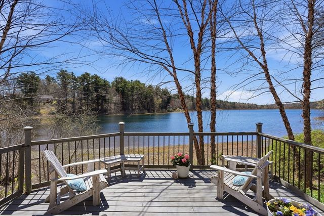 91 Phillips Rd, Pembroke, MA 02359