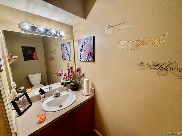 23300 Brentwood Drive, Trenton, MI 48183