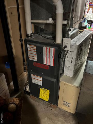 23300 Brentwood Drive, Trenton, MI 48183