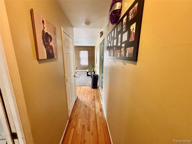 23300 Brentwood Drive, Trenton, MI 48183