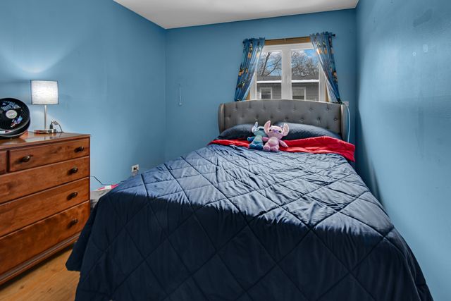 1028 W Strieff Lane, Glenwood, IL 60425