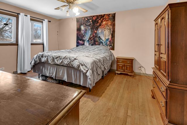 1028 W Strieff Lane, Glenwood, IL 60425