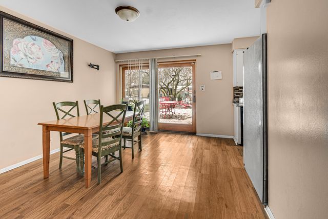 1028 W Strieff Lane, Glenwood, IL 60425