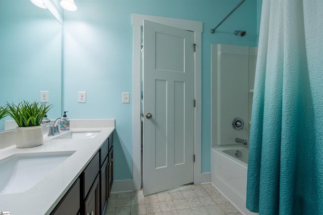 39 Larson Drive, Simpsonville, SC 29681