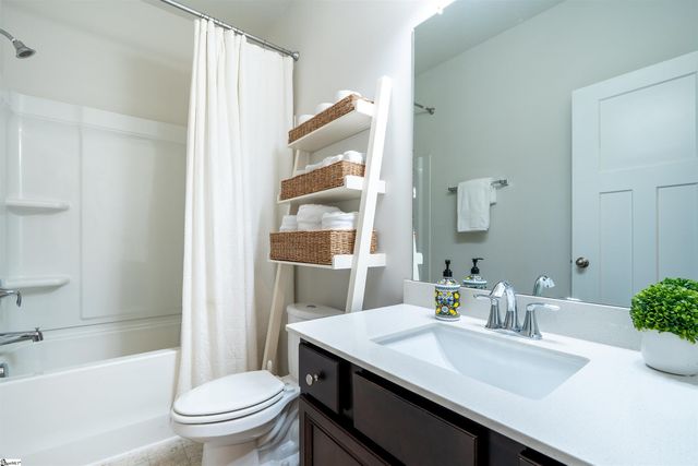 39 Larson Drive, Simpsonville, SC 29681