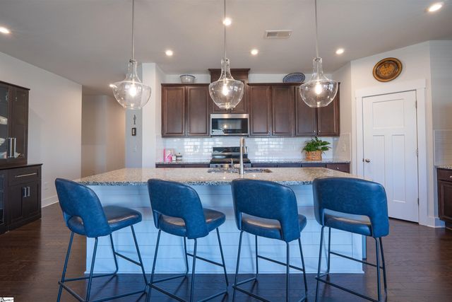 39 Larson Drive, Simpsonville, SC 29681