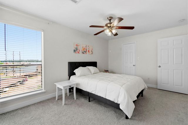 203-C Lakeview Terrace, Montgomery, TX 77356