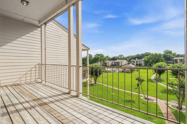 203-C Lakeview Terrace, Montgomery, TX 77356