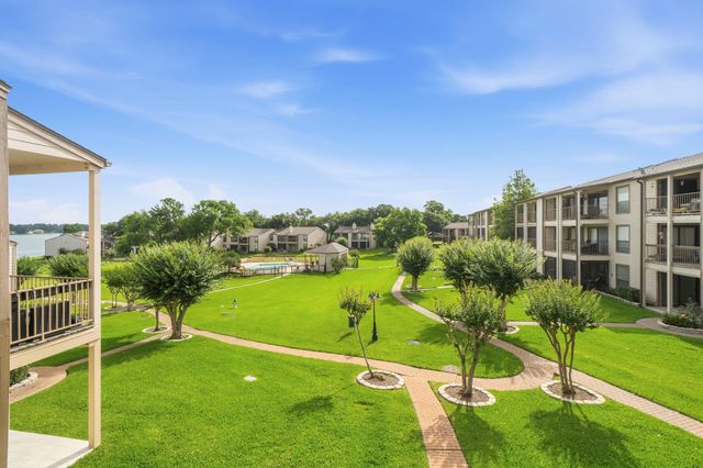 203-C Lakeview Terrace, Montgomery, TX 77356
