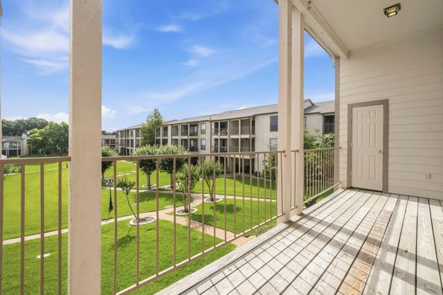 203-C Lakeview Terrace, Montgomery, TX 77356