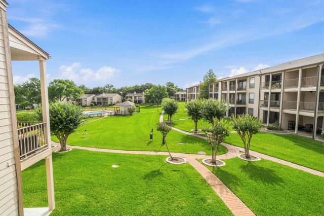 203-C Lakeview Terrace, Montgomery, TX 77356