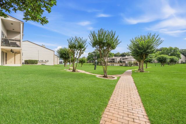203-C Lakeview Terrace, Montgomery, TX 77356