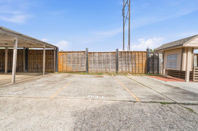 203-C Lakeview Terrace, Montgomery, TX 77356